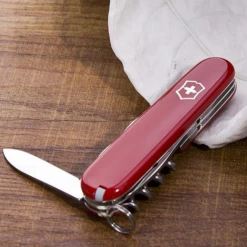 Victorinox Tourist - Red -Stanley Store 0.3603 4 600x600 2ace19b1 4280 481d 9ea8 badb7fe6f4e5