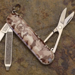Victorinox Classic Camouflage Blistered -Stanley Store 0.6223.941B1 5 600x600 8a067bd2 4e17 4d63 9d0a d94621a8c2ed
