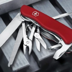 Victorinox Work Champ - Red -Stanley Store 0.8564 3 600x600 ab7407e3 b378 49fa 844a d7f8df3418a2