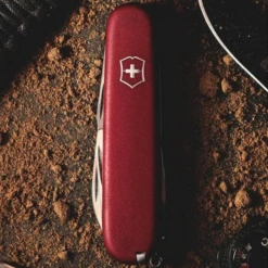 Victorinox Compact - Red -Stanley Store 1.3405 3 600x600 6a6c1461 44e1 4ad8 bbf3 755c08700490