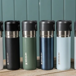 Stanley Go Slim Bottle 16oz - Hammertone Green -Stanley Store 10 10262 034 10 6f4fdd68 2e77 48a4 87c6 adac9681eb59