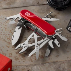 Victorinox Evolution 14 - Red -Stanley Store 2.3903.E 5 600x600 494e789b bc40 469a b55b bb44a5402707