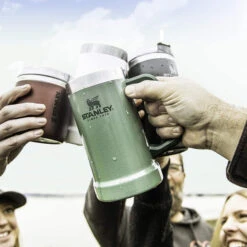 Stanley Adventure Big Grip Beer Stein 24oz -Stanley Store 77e8b75cb11086cebf8618a93e10cf3b 600x600 100f10f3 dbdc 470d 8920 902a03a474fe