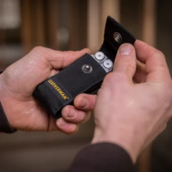 Leatherman Nylon Sheath With Pockets -Stanley Store LM934932 7 600x600 22bb4eb1 cc40 49dc 95c7 27f5d507c71c