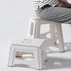 Tenma Low Leg Portable Folding Stool Army Green -Stanley Store chair eric 10 600x600 bc8fd03c 071a 4ad0 b208 81e3622c2ef6