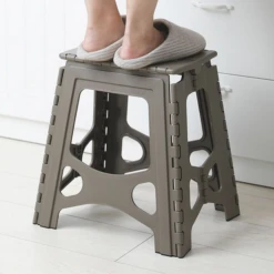 Tenma Low Leg Portable Folding Stool Army Green -Stanley Store chair eric 7 600x600 d14cfb3d aaab 455f 84cd 93782168306c