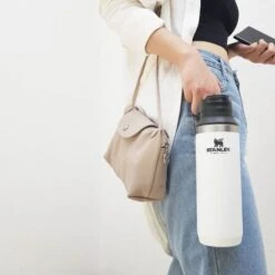 Stanley Adventure Switchback Travel Mug 12oz -Stanley Store stanley adventure switchback tek el termos bardak 0 47 lt beyaz 6 min 600x600 194d00f5 fd9e 4134 87f3 671bacd76626